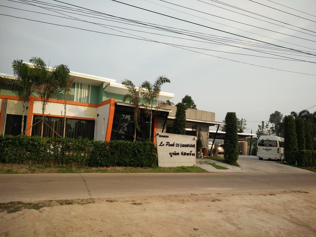 Le Park 23 Boutique Resort Roi Et Buitenkant foto